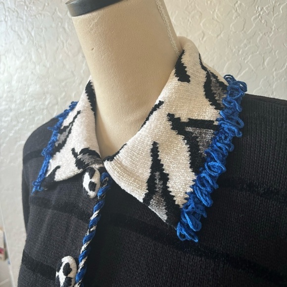 Vintage Jack B Quick Black Blue Animal Print Cardigan Pocket Sweater Size Small - Picture 3 of 8